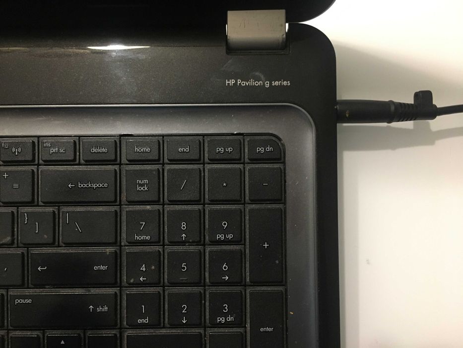 Laptop HP Pavilion 17.3 cali