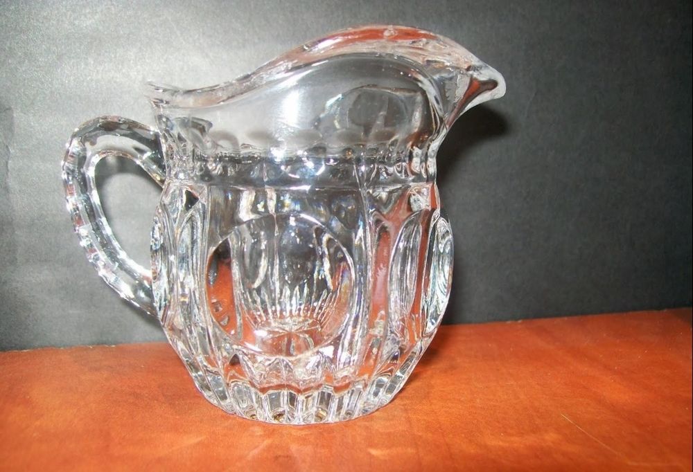 8 sztuk mlecznik dzbanuszek kryształ szkło PRL