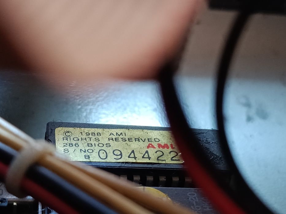 Ретро комп'ютер IBM 286