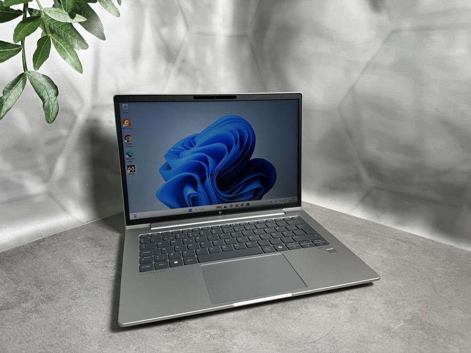 6 ядер/ HP EliteBook 645 G11 / Ryzen 5 7535U /2024 рік/ 16GB / 256GB SSD / 14" Full HD IPS