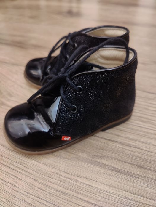 Buty dla dziewczynki r 22 emel