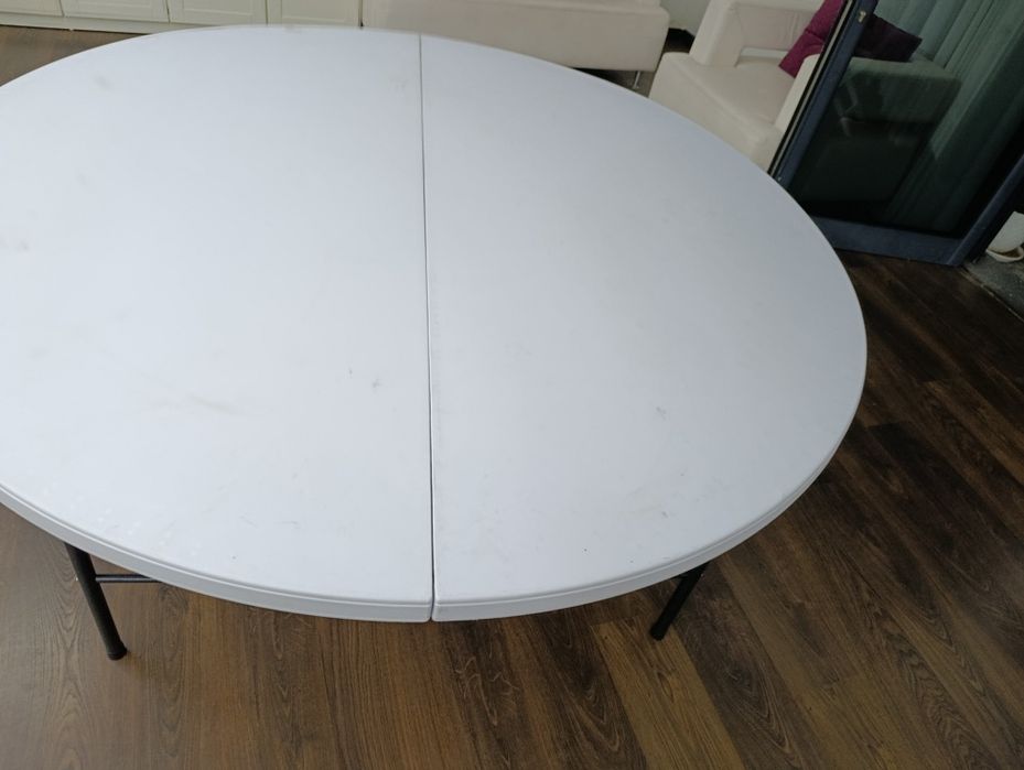 Mesa articulada para 10 pessoas