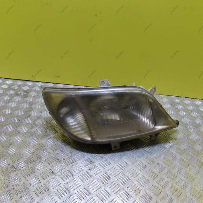 Фара права Mercedes Sprinter W903 передняя фари Спринтер 903 с3