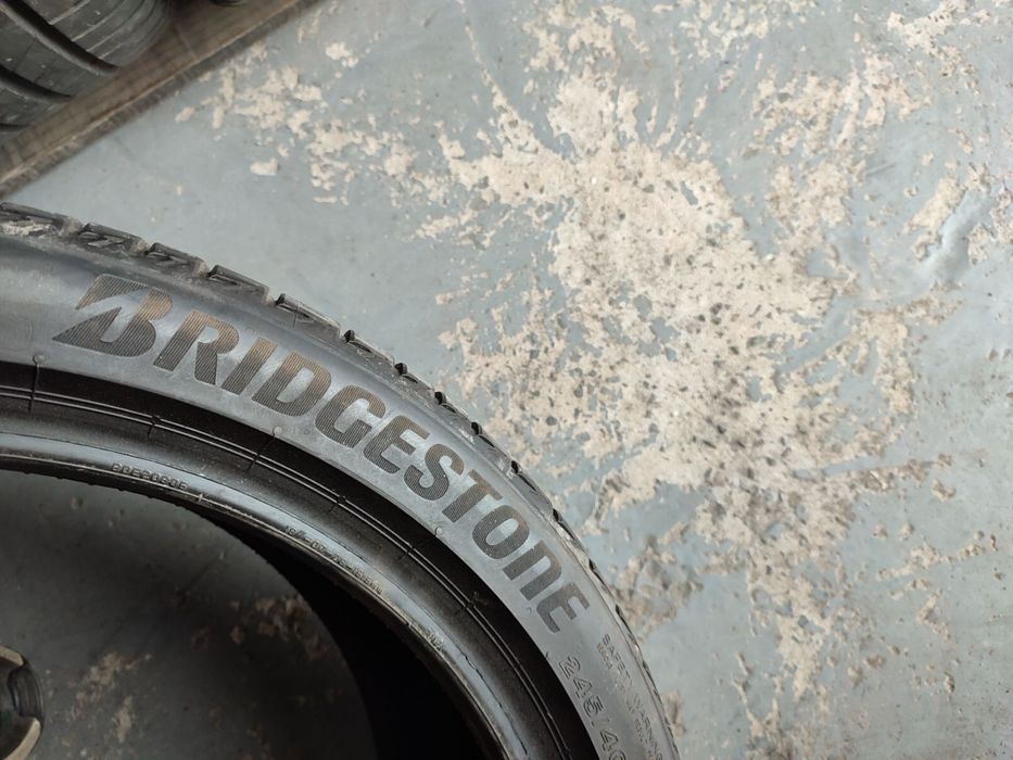 R19 245/40 Bridgestone Turanza T005 шини літо комплект