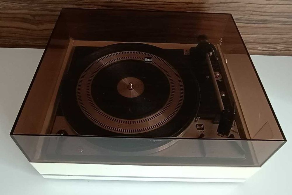 Програвач вінілу Dual