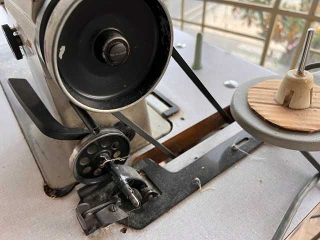 Maquina de Costura Industrial