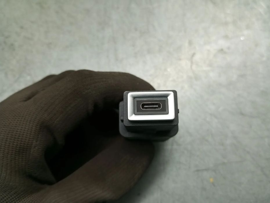 Módulo USB / AUX / IPOD RENAULT Captur II