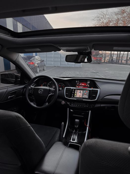 Продам авто HONDA ACCORD  2016 рестайлинг 34к пробега