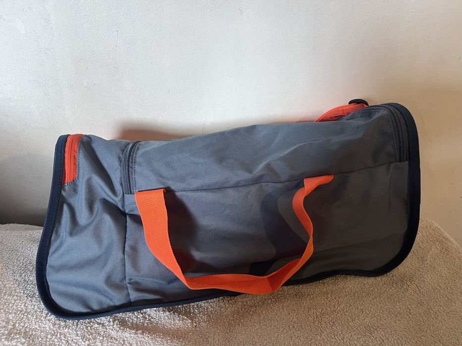 Mala desportiva marca kipsta