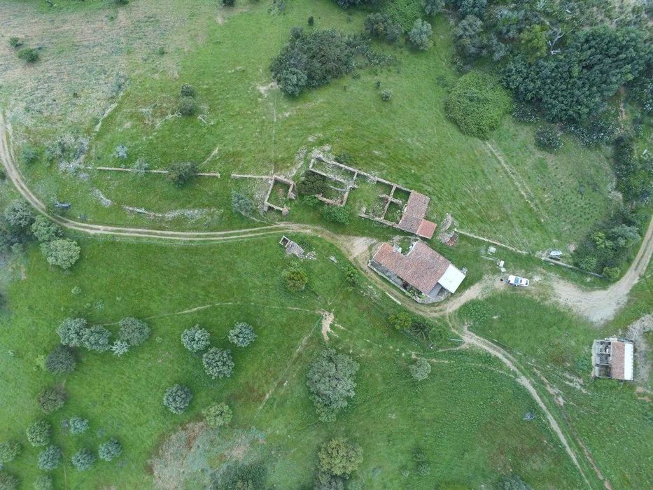 Monte Alentejano em Santana da Serra casa térrea com 78m2 prédio urbano e rústico de 8 hectares