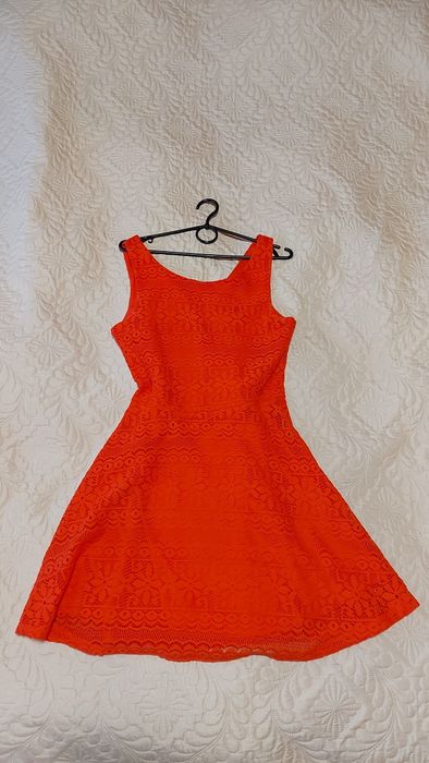 Koralowa koronkowa sukienka M 38 SINSAY