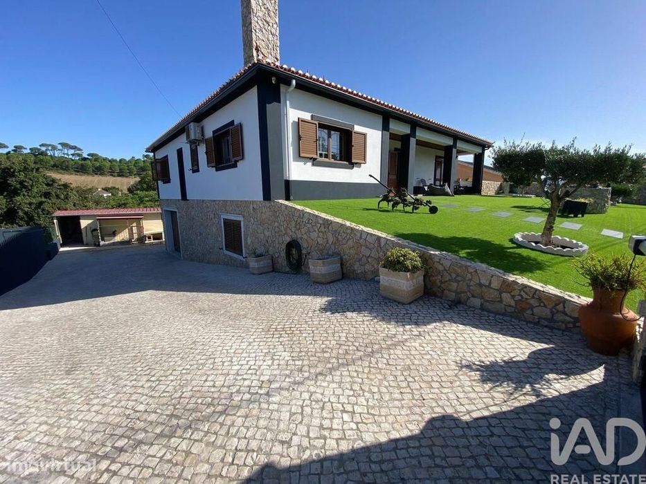 Property in Dois Portos E Runa, Lisboa