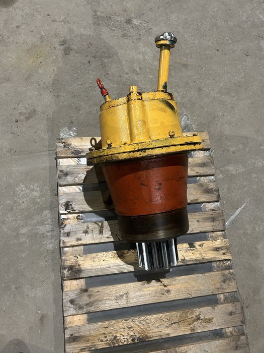 Reduktor obrotu liebherr R914/R924