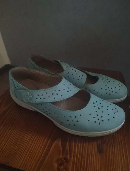 Туфлі, лофери жіночі