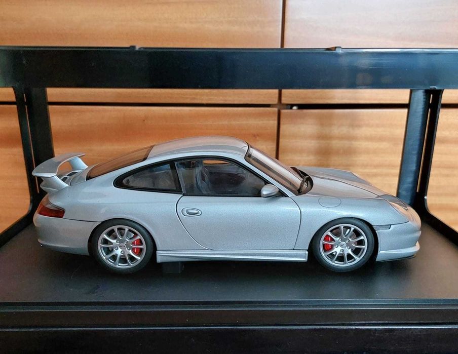 Porsche 911 996 GT3 2003 AUTOart 1:18