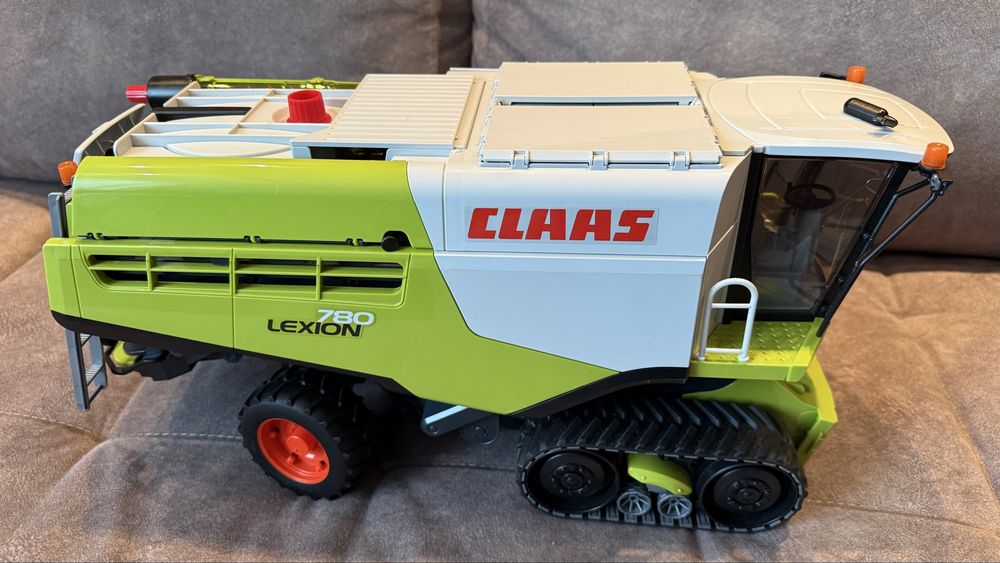 Kombajn Claas  Lexion 780 Bruder 02119