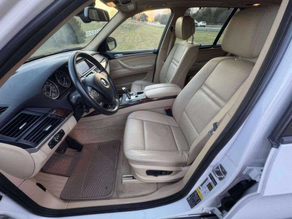 BMW X5 xDrive35d      2012