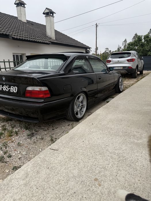 E36 320i coupe.