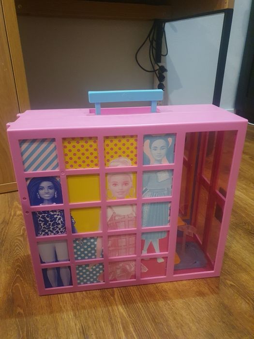 Szafa Barbie stan bardzo dobry
