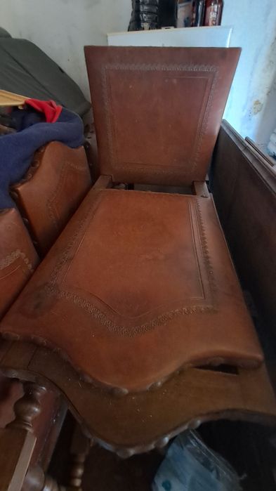 Mesa com 6 cadeiras