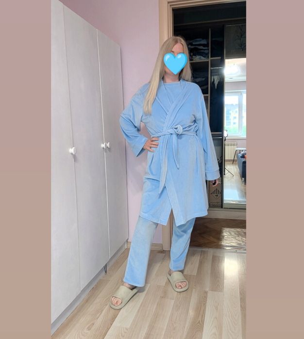 Голубий жіночий велюровий костюм 4 в 1 халат, штани, футболка, шорти