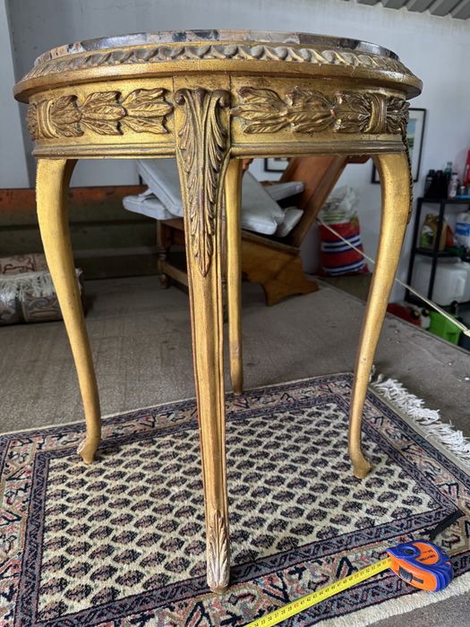 Mesa de apoio redonda estilo Luis XVI