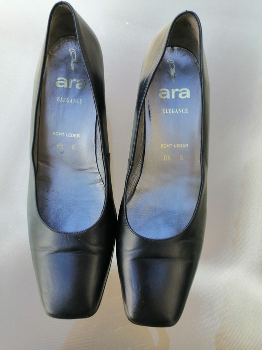 Sapatos de traje académico