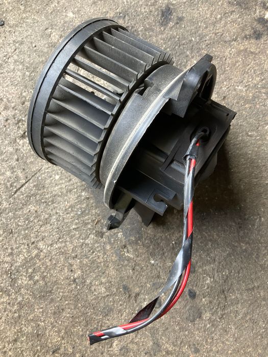 Peugeot Partner - dmuchawa wentylator nagrzewnicy