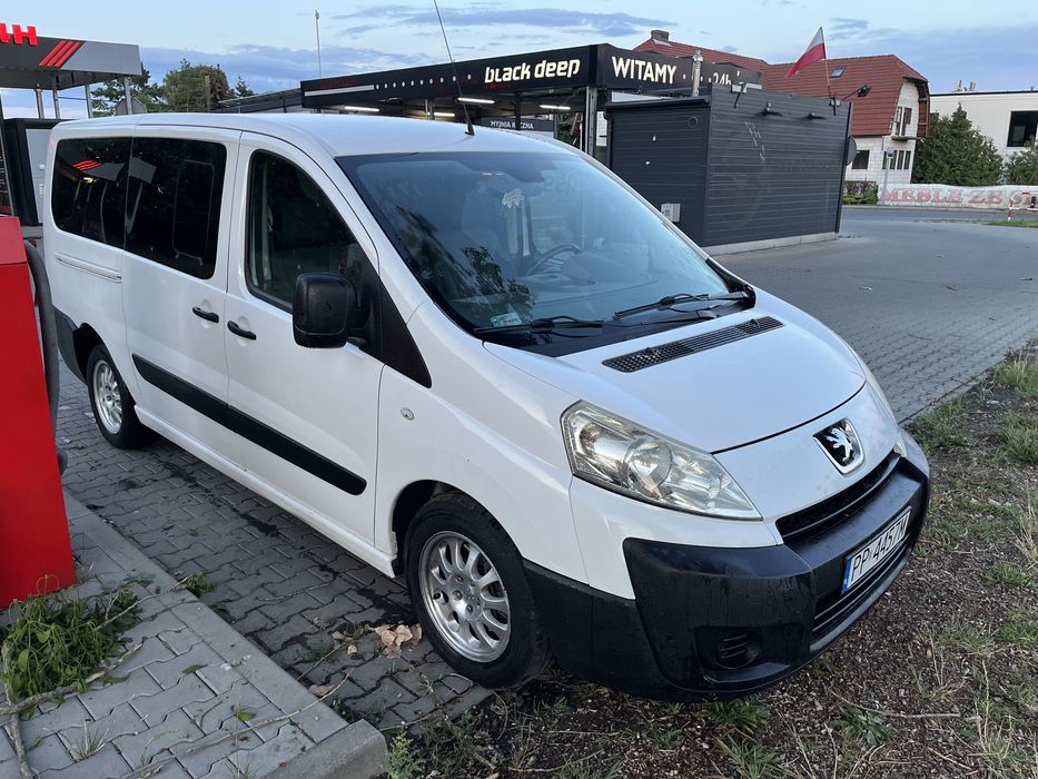 Wynajem aut busów blaszak furgon 9 osobowe osobówki hak