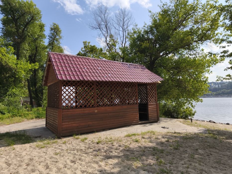Бесідка з мангалом, альтанка, біля води, пляж, Гідропарк
