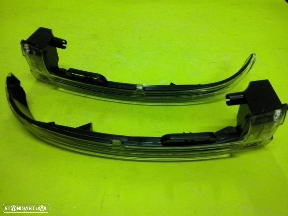 Farolins dos espelhos Peugeot 308 anos 2013 -- NOVOS