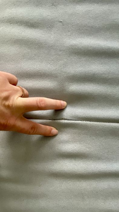 Błękitna francuska sofa