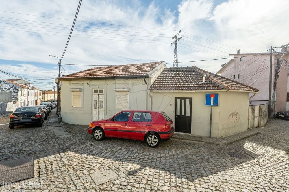 Moradia T5 para venda