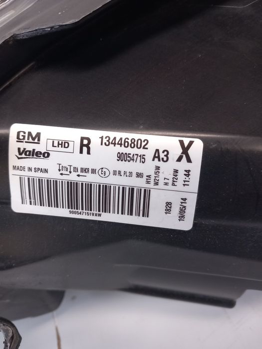 Ótica direita Opel Corsa D 2006 a 2015