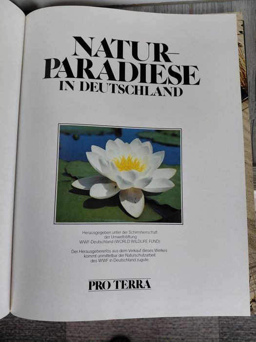 Продам книгу Natur-paradiese in Deutschland