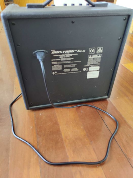 Amplificador Guitarra Fender MUSTANG I (V2) (20W)