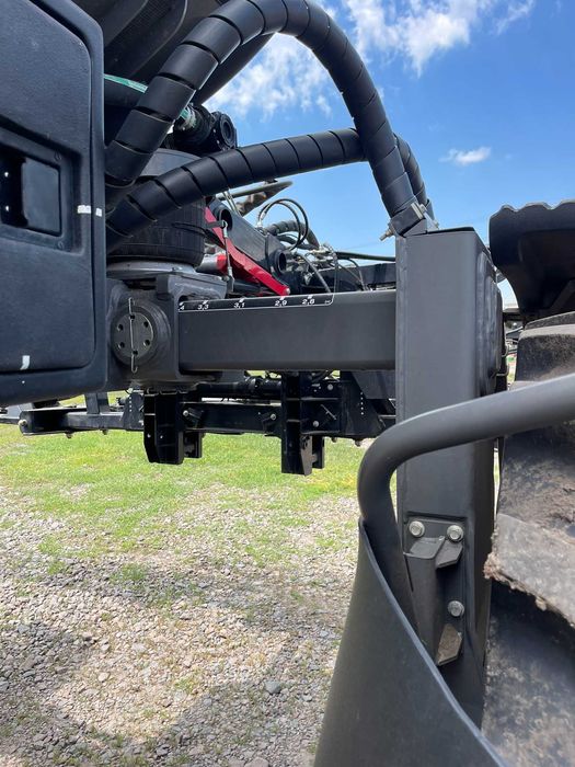 Самохідний обприскувач Massey Ferguson 9330