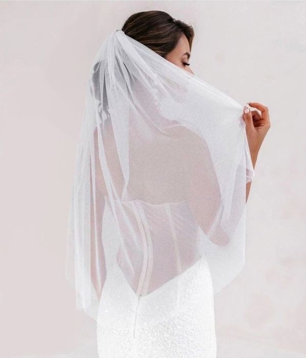 Romantyczny Welon Ślubny – Delikatność i Elegancja w Jednym/Ecru