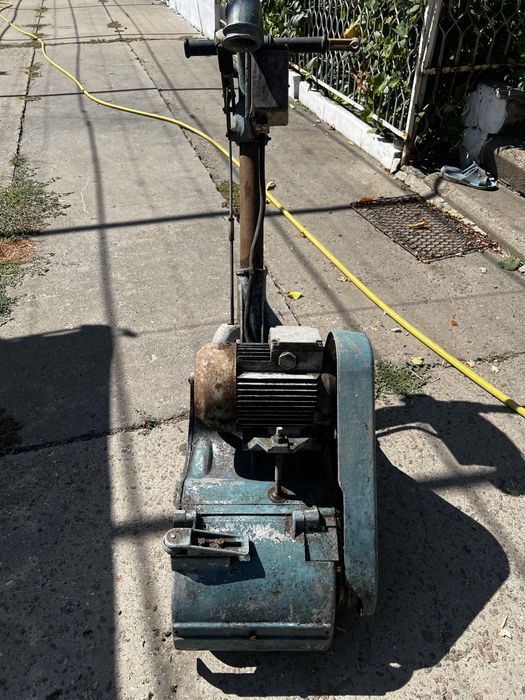 Циклювальна машина для паркету