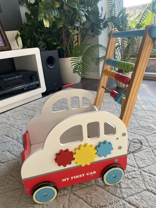 Jeździk pchacz drewniany