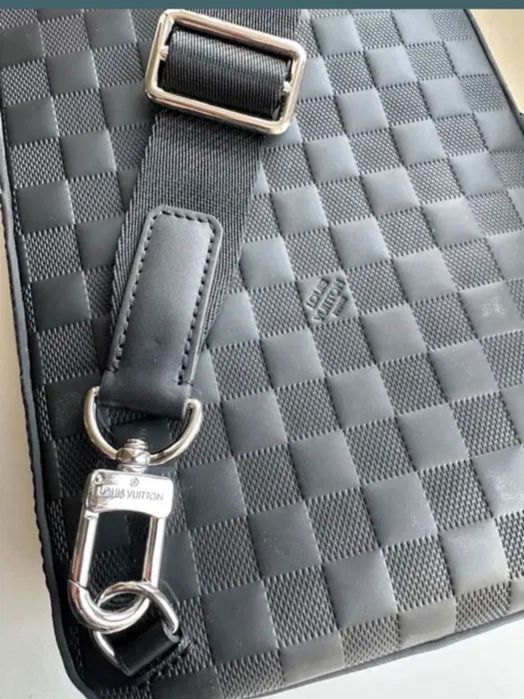 Сумка слинг Avenue Louis Vuitton оригінал