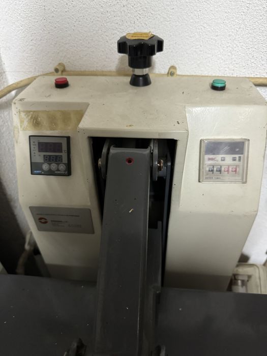 Maquina de estampar - prensa