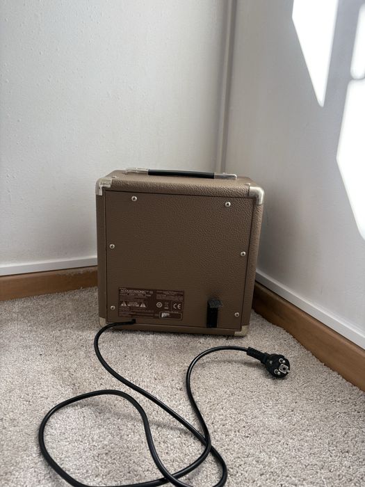 Amplificador Fender Acoustasonic 15