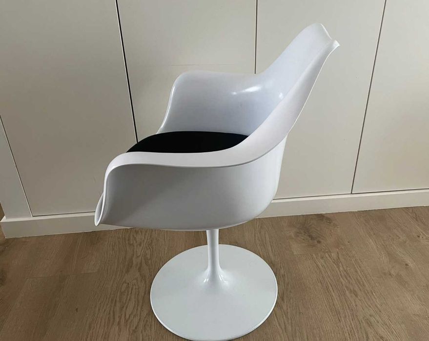 Cadeira Tulipa Eero Saarinen (edição)