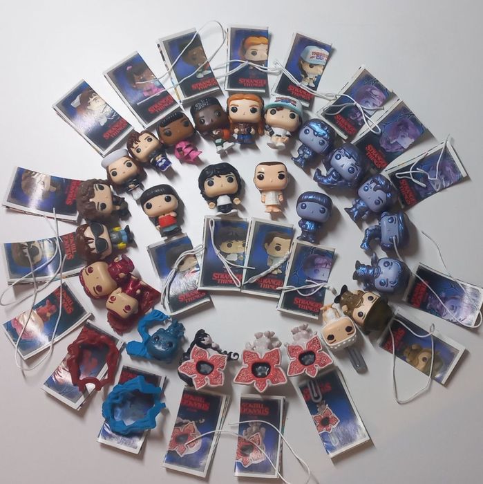 Komplet, zestaw figurek stranger things 5 kinder joy funko