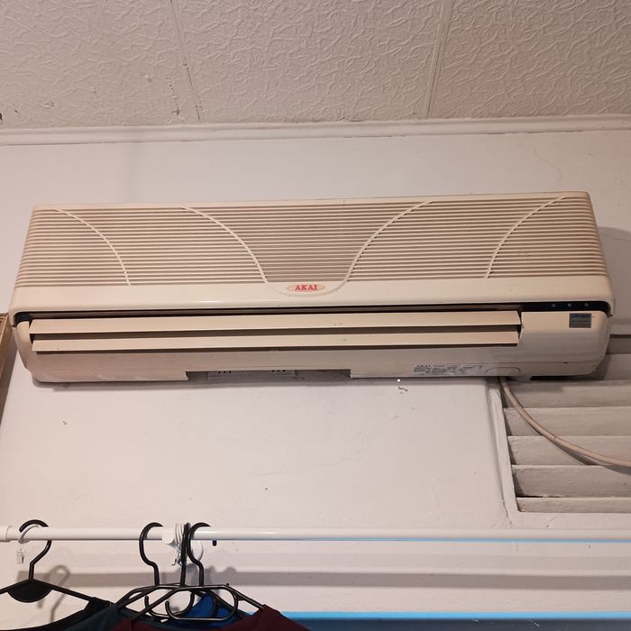 Klimatyzacja uzywana.    Szt 500 zl