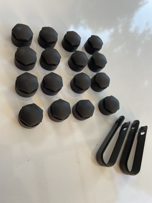 Nakładki nasadki zaślepki na śruby 17mm + ściągacze