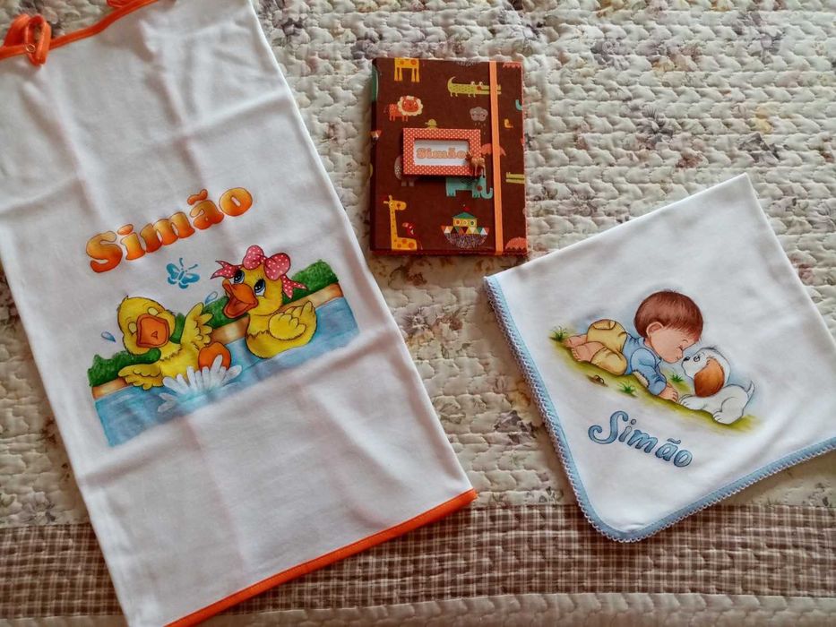 Kits de bebé personalizados à mão