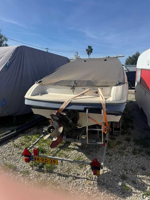Bayliner 2052 Cuddy Cabin 1988 – Mercruiser 3.0L Inboard em Bom Estado