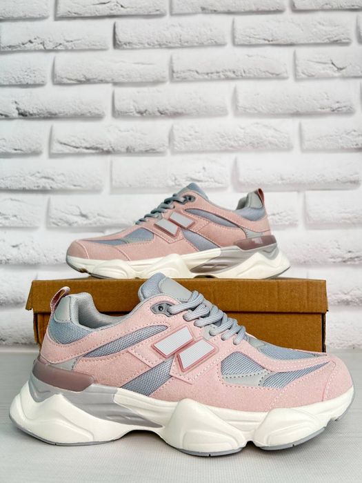 Стильні кросівки для стильних дівчат!!!